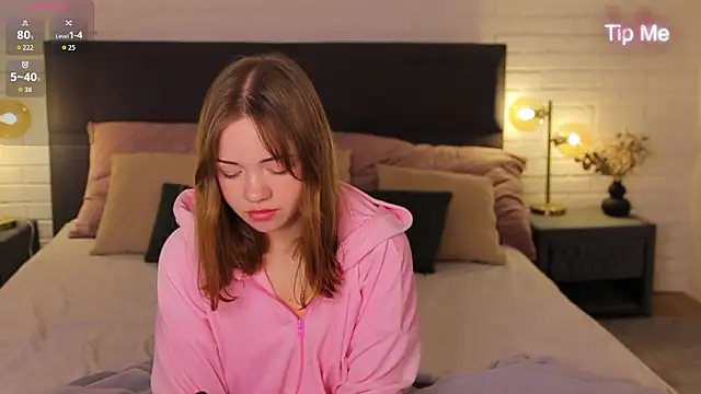 kiss_moon - Kiss_Moon's free webcam - UK Sex Cams