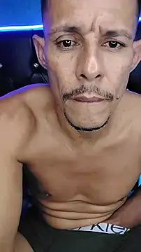 juanmaur22 - Juanmaur22's free webcam - UK Sex Cams