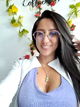 VALERY-03_ Live Webcam on Stripchat
