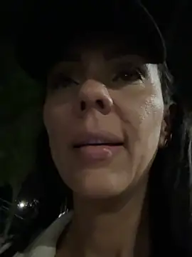 Webcam Model (SofhiaTaylor)  is live.Free join now!