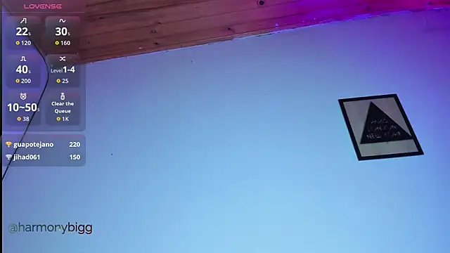 harmony_bigbreasts (F young) - out boobs