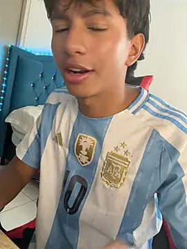 leonarrrd_01 (M young) - Jerk off and play ass