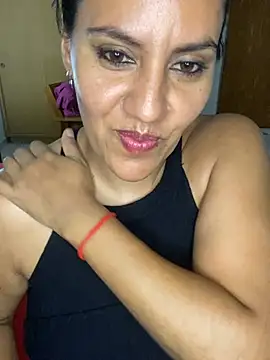 samantablair (F milf) - Naked + oil