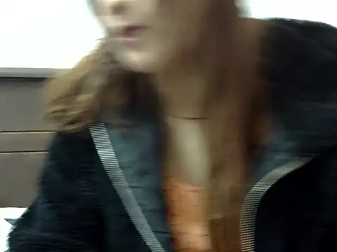 angelanaya018 (F teen) - “Lift up top”