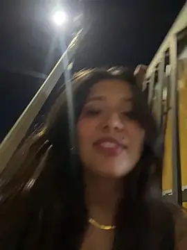 Webcam Model (IsabellaJoness_)  is live.Free join now!