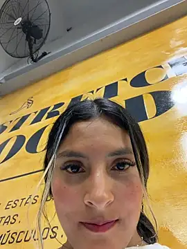 cami_leon2 (Ask my age) - Total Naked control lush in public