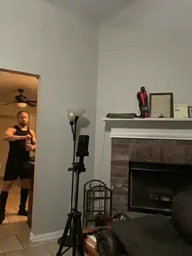 fathero1time (M mature) - 4000 tokens and I bust this NUT! 💰 💰💰