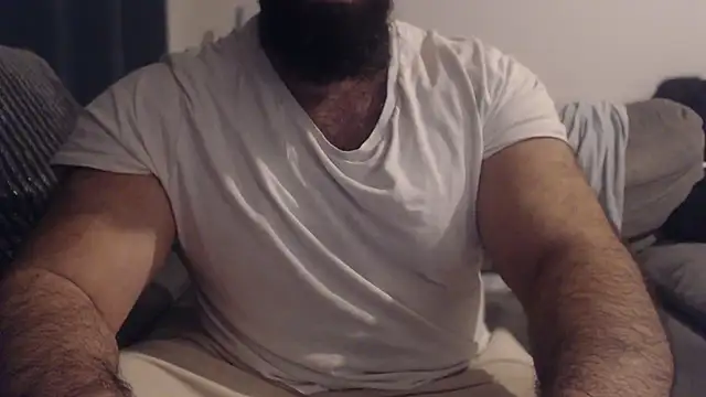 hugemachohandsome webcam