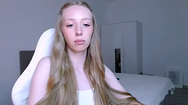 Luna_insniity webcam