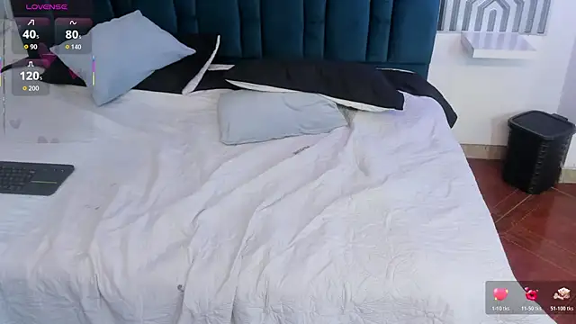 Naomi-Thompson webcam