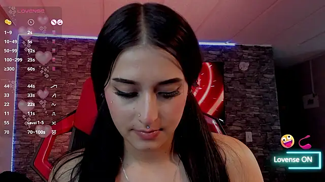 Charlotte_greys webcam