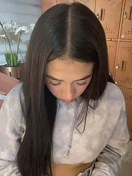 MiaScott_Pink webcam