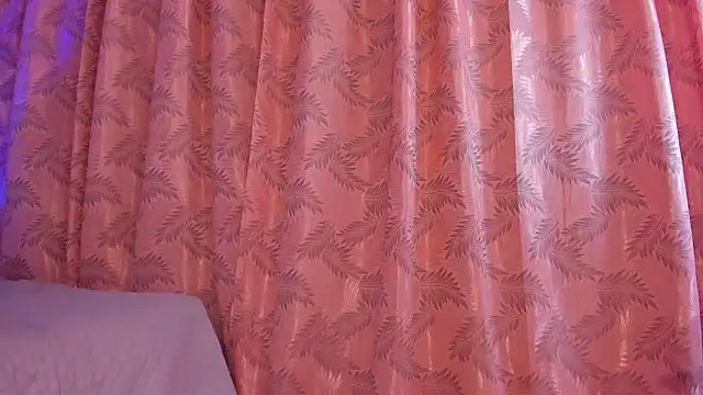 riley_bensongh webcam