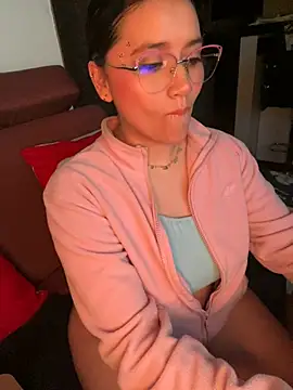 veronica_wins_ - Veronica_Wins_'s free webcam - UK Sex Cams