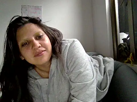 julianaaldana - Julianaaldana's free webcam - UK Sex Cams