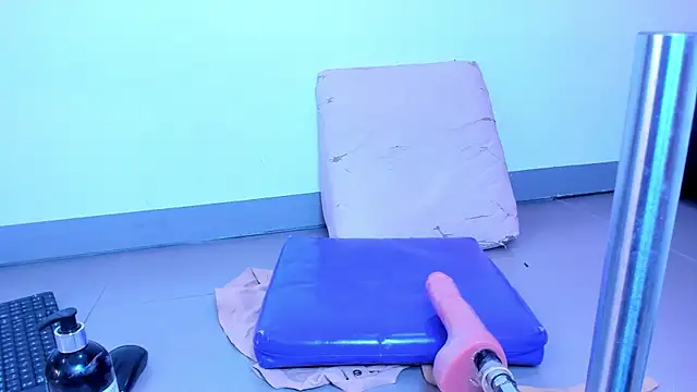 baby_doll_xoxo - Baby_doll_XOXO's free webcam - UK Sex Cams