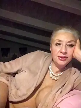 divinaerotica - Divinaerotica's free webcam