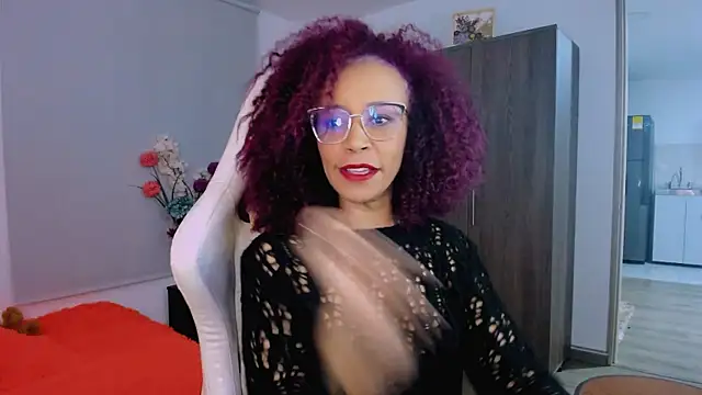 scarlettmalbec (F milf) - CREAM IN TITS AND ASS!!!!