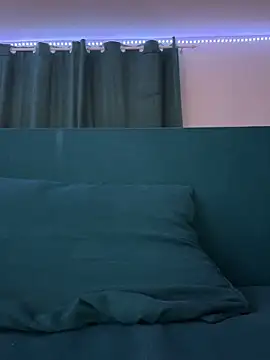 Webcam Model (ScarlettNoirr)  is live.Free join now!