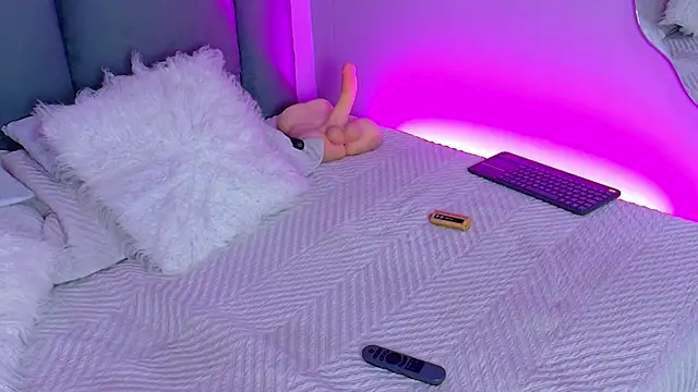 alynallen - AlynAllen's free webcam