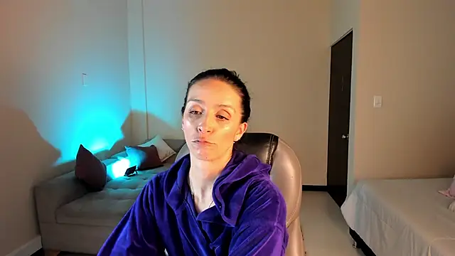 kristen_garner - Kristen_Garner's free webcam - UK Sex Cams