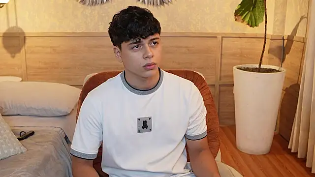 ethan_occonor (Ask my age) - lush x 10 minutes+cum