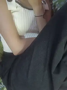 Webcam Model (angel-cinderella)  is live.Free join now!