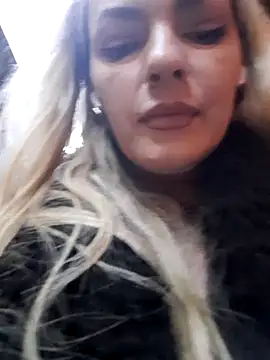 dirtyfeelin (F young) - Massage public my big tits🚨🚅