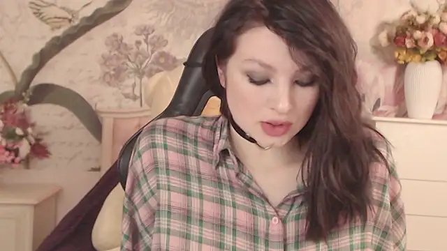 britneybarker - BritneyBarker's free webcam