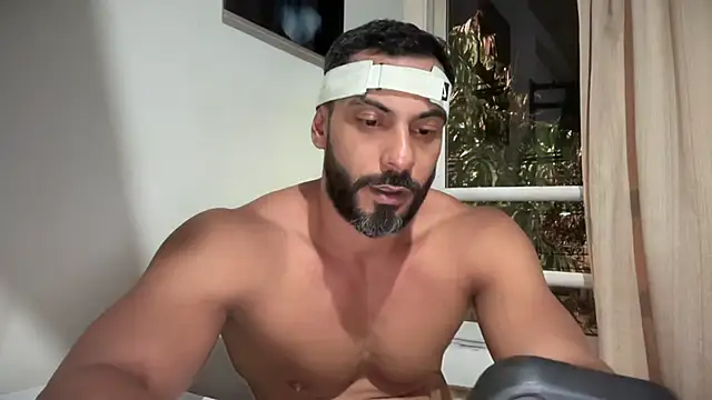 romeolovedark - Romeolovedark's free webcam - UK Sex Cams