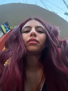 Webcam Model (Emily-teen)  is live.Free join now!