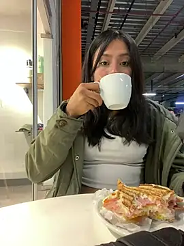 katerinnn99 (Ask my age) - pull up her shirt completely, leaving he