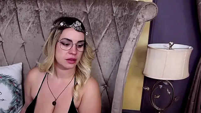 bustygizelle (F milf) - naked show play my pussy