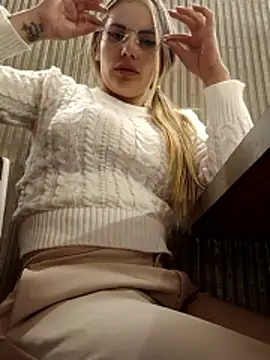 cata_city1106 - Cata_city1106's free webcam