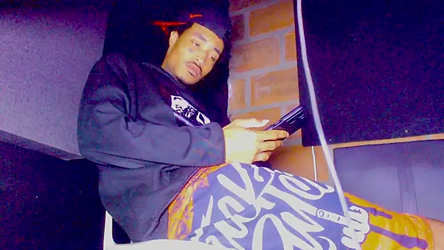 anaconda_larga - Anaconda_larga's free webcam - UK Sex Cams