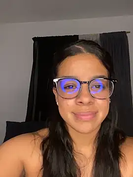 trianawhite (F young) - Spanks ass♥️