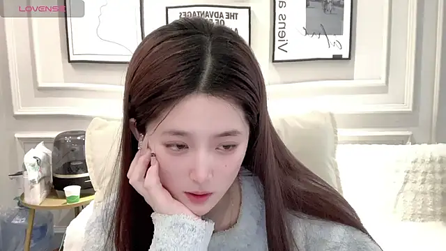 美女UU-1314在线直播