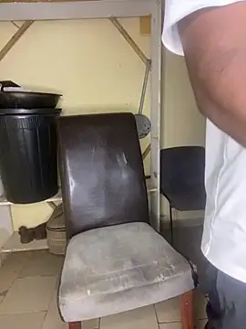 vannycov (M young) - Support me buy good lights for our show