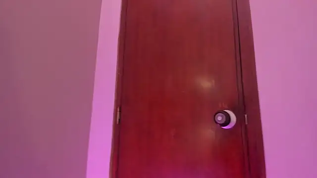 kylievega_ - Kylievega_'s free webcam - UK Sex Cams