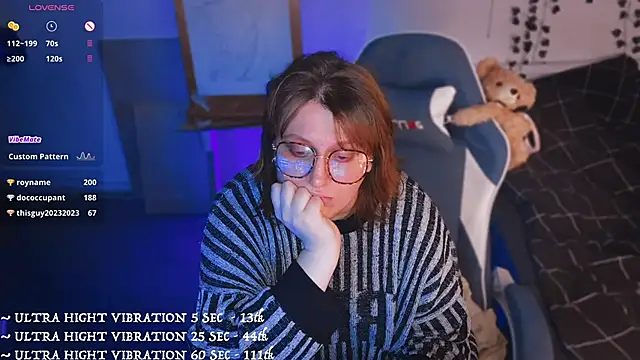 kate_not_today (F young) - Get naked and play with pussy