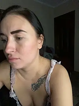 Webcam Model (Roxana_Bell)  is live.Free join now!