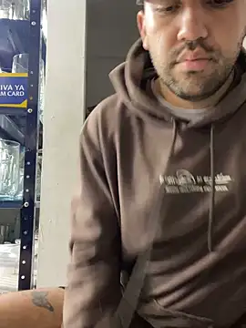 juanzapata33 (M young) - Hey bby