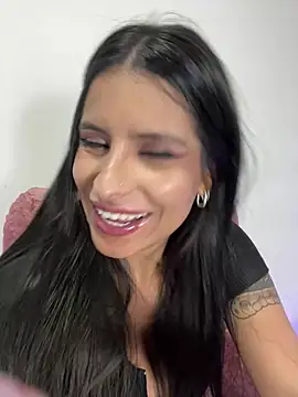 Webcam Model (_elektrah)  is live.Free join now!