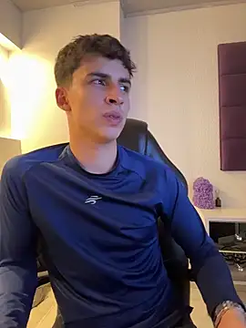 adrianrinaldi (M twink) - undress for me Adrian