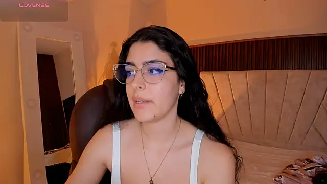 _niah_ (F young) - Hi Nini, TOPLESS OFF🍒