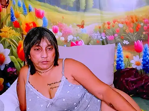 indianroxy webcam