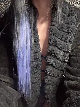 MissMidnightUK webcam