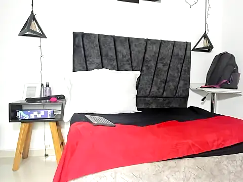 Little_pamela_skinny