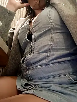 lunahot_777 (F young) - Topples in public