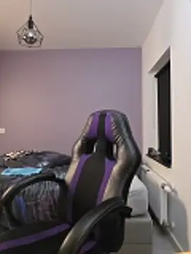 miarides19 (F teen) - Suck cock (dildo) for 3 mins 😳😳